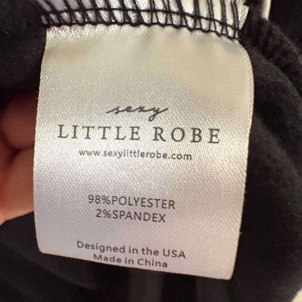 Sexy Little Robe Coco Robe NWT Medium - Picture 6 of 7